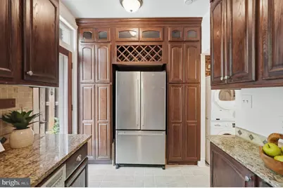 315 11th Street SE, Washington, DC 20003 - Photo 16