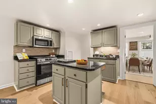 1905 New Hampshire Ave NW, Washington, DC 20009 - Photo 16