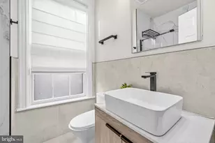 1905 New Hampshire Ave NW, Washington, DC 20009 - Photo 12