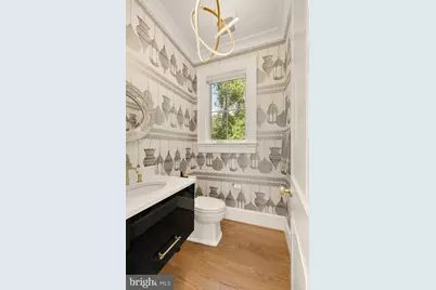 5537 Hawthorne Place NW, Washington, DC 20016 - Photo 14