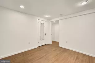 2408 37th St NW, Washington, DC 20007 - Photo 32