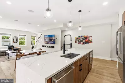 615 Irving Street NW #2, Washington, DC 20010 - Photo 8