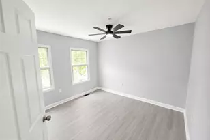 806 Hr Dr SE, Washington, DC 20032 - Photo 10