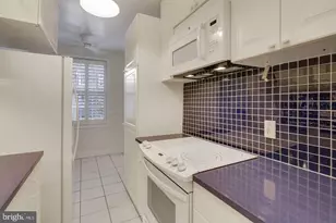 3051 Idaho Ave NW, Washington, DC 20016 - Photo 10