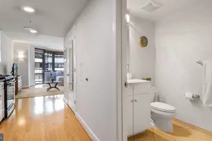 1117 10th St NW, Washington, DC 20001 - Photo 16