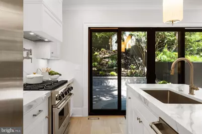 3181 Porter Street NW, Washington, DC 20008 - Photo 12