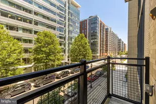 37 L St SE, Washington, DC 20003 - Photo 16