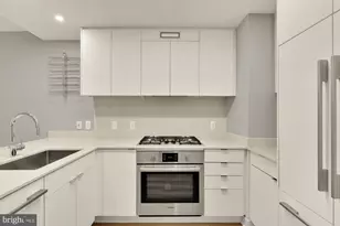 37 L St SE, Washington, DC 20003 - Photo 12