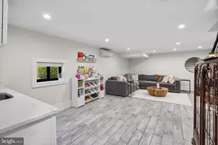 1305 Independence Ave SE, Washington, DC 20003 - Photo 32