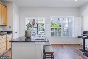 815 G St SW, Washington, DC 20024 - Photo 10
