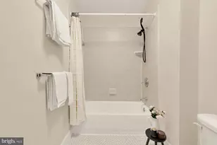 1017 Monroe St NW, Washington, DC 20010 - Photo 28