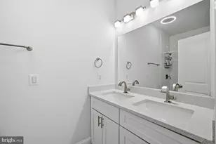 35 T St NW, Washington, DC 20001 - Photo 22