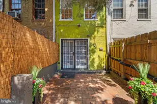 1062 Thomas Jefferson St NW, Washington, DC 20007 - Photo 24