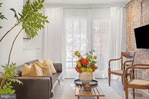 1062 Thomas Jefferson St NW, Washington, DC 20007 - Photo 20