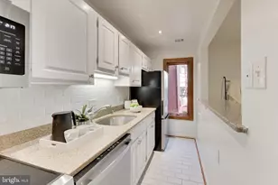 1313 Vermont Ave NW, Washington, DC 20005 - Photo 12