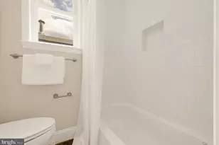 647 A St SE, Washington, DC 20003 - Photo 28