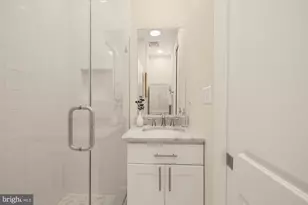 647 A St SE, Washington, DC 20003 - Photo 22