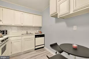 430 M St SW, Washington, DC 20024 - Photo 8