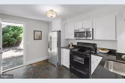 914 15th Street SE, Washington, DC 20003 - Photo 12