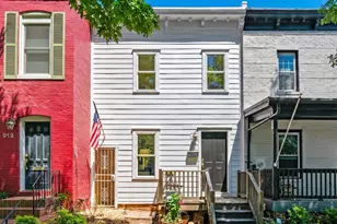 914 15th St SE, Washington, DC 20003 - Photo 2