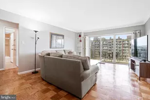 560 N St SW, Washington, DC 20024 - Photo 10