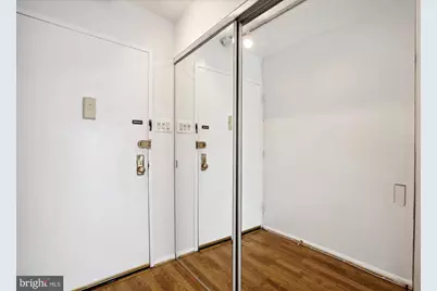 700 7th Street SW #211, Washington, DC 20024 - Photo 2