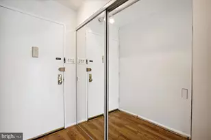 700 7th St SW, Washington, DC 20024 - Photo 2