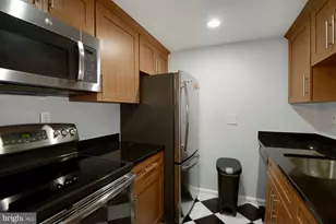 1718 Corcoran St NW, Washington, DC 20009 - Photo 10
