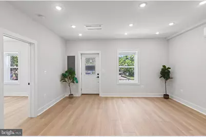 2236 40th Street NW #4, Washington, DC 20007 - Photo 4