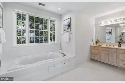 5105 Warren Place NW, Washington, DC 20016 - Photo 18