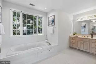 5105 Warren Pl NW, Washington, DC 20016 - Photo 18
