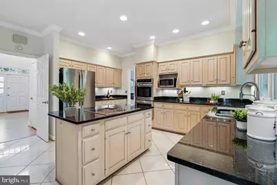 5105 Warren Place NW, Washington, DC 20016 - Photo 8