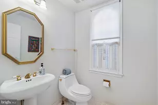 5105 Warren Pl NW, Washington, DC 20016 - Photo 12
