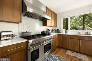 2710 Brandywine St NW, Washington, DC 20008 - Photo 10