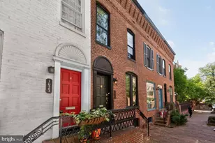 1025 30th St NW, Washington, DC 20007 - Photo 2