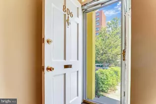 806 New Hampshire Ave NW, Washington, DC 20037 - Photo 2