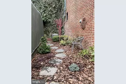 1574 33rd Street NW, Washington, DC 20007 - Photo 18