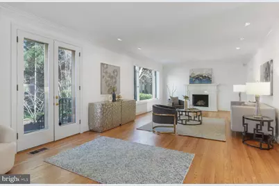 4711 Foxhall Crescent NW, Washington, DC 20007 - Photo 2
