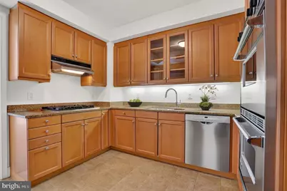 1155 23rd Street NW #5D, Washington, DC 20037 - Photo 6
