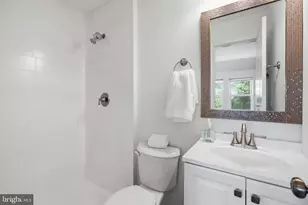 329 18th Pl NE, Washington, DC 20002 - Photo 18