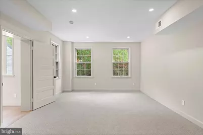 1525 35th Street NW, Washington, DC 20007 - Photo 16