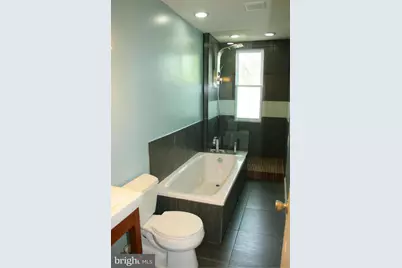 1040 6th Street NE #202, Washington, DC 20002 - Photo 6
