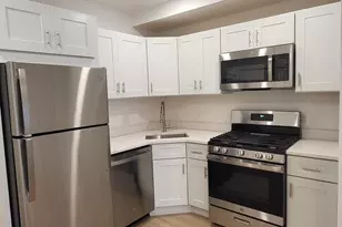 562 24th St NE, Washington, DC 20002 - Photo 1