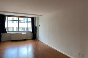 940 25th St NW, Washington, DC 20037 - Photo 2