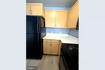 800 4th Street SW #S325, Washington, DC 20024 - Photo 8