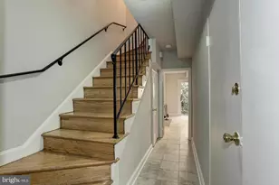2531 Queen Annes Ln NW, Washington, DC 20037 - Photo 4