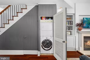 331 11th St SE, Washington, DC 20003 - Photo 8
