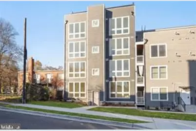 2105 M Street NE, Washington, DC 20002 - Photo 4