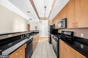 715 6th St NW, Washington, DC 20001 - Photo 8