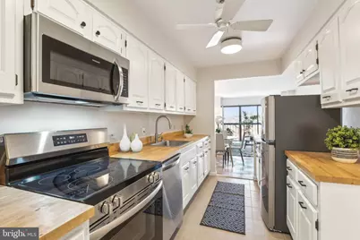 1001 26th Street NW #706, Washington, DC 20037 - Photo 10